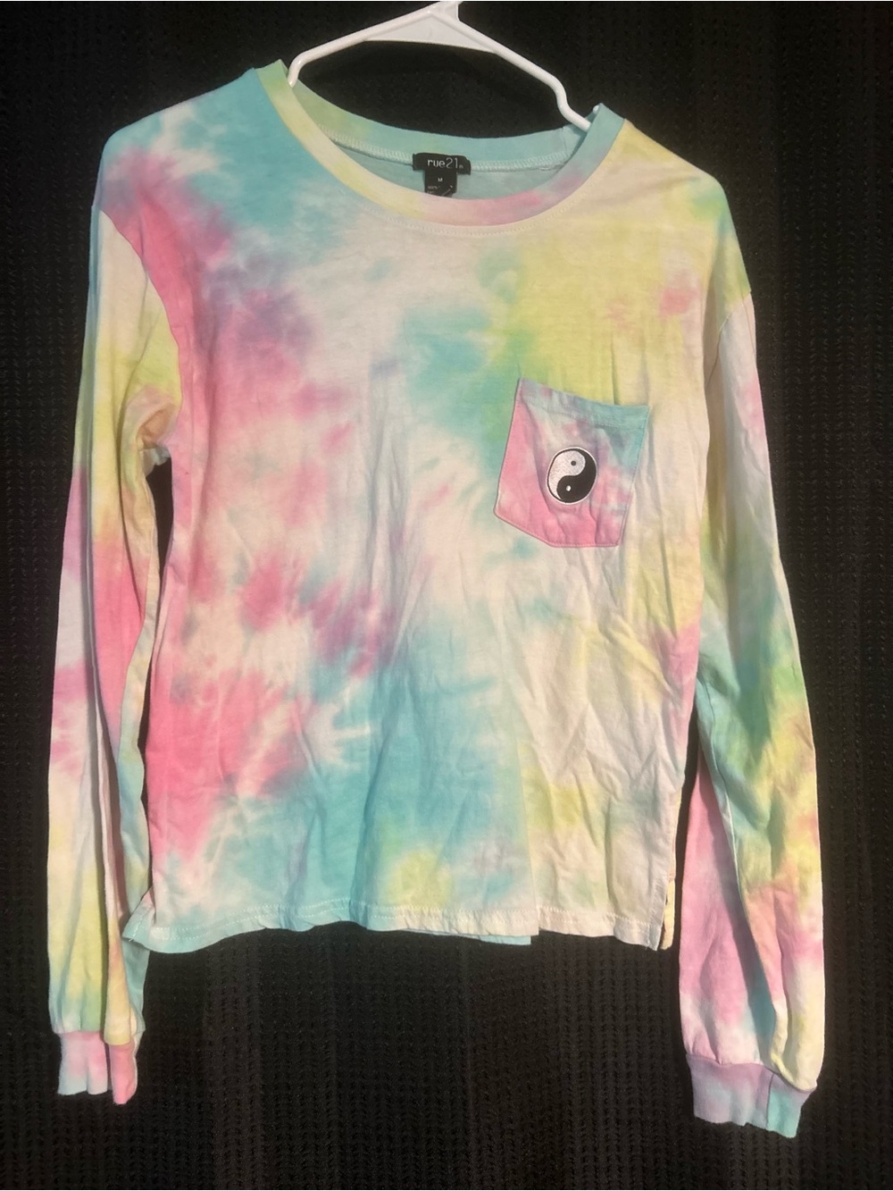 Vintage 90’s Rue21 Tie-Dye Long Sleeve Tee with Yin-Yang on Pocket